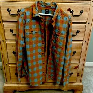 Men’s checkered long sleeve shirt size XL